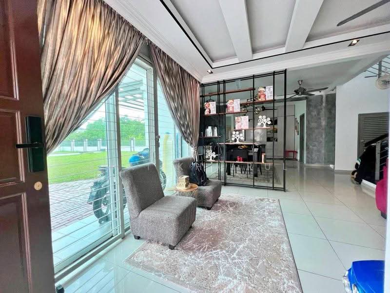 2-storey Terraced House for Sale in TTDI Grove (Kajang) - Ewat Khairul - Living Room - PropertyGuru.com.my