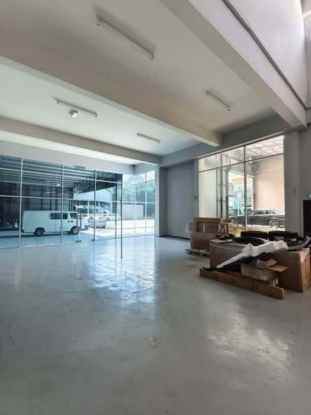 Semi-D Factory for Rent in Kawasan Perindustrian Tiong Nam (Tebrau) - Shela Lim - Interior - PropertyGuru.com.my