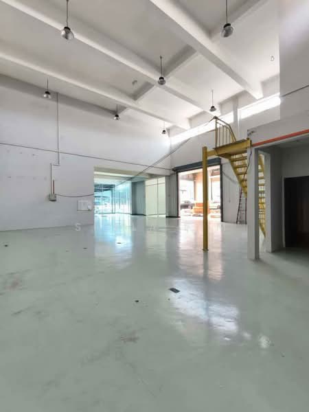 Semi-D Factory for Rent in Kawasan Perindustrian Tiong Nam (Tebrau) - Shela Lim - Interior - PropertyGuru.com.my