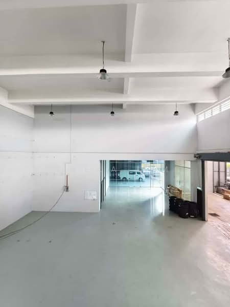 Semi-D Factory for Rent in Kawasan Perindustrian Tiong Nam (Tebrau) - Shela Lim - Interior - PropertyGuru.com.my