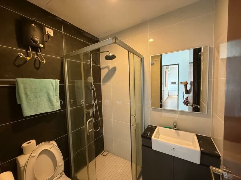 Condominium for Rent at Kings Bay @ Country Garden Danga Bay - Desmond Yap - Bathroom - PropertyGuru.com.my