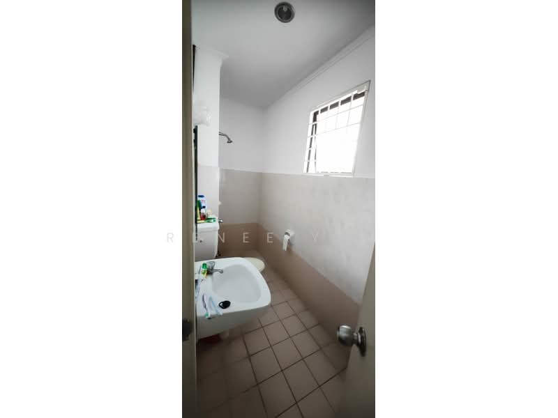 2-storey Terraced House for Sale in Alam Damai (Cheras) - Renee Yew - Bathroom - PropertyGuru.com.my