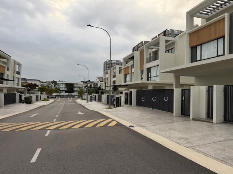 Rumah Berkembar untuk Dijual di Bandar Sungai Long (Selangor) - Jocelyn Soo - Exterior - PropertyGuru.com.my