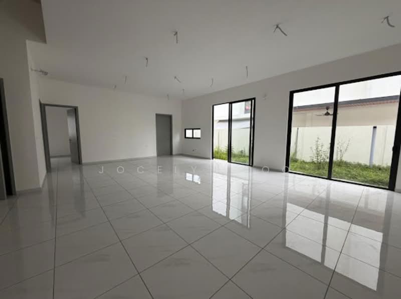 Rumah Berkembar untuk Dijual di Bandar Sungai Long (Selangor) - Jocelyn Soo - Living Room - PropertyGuru.com.my