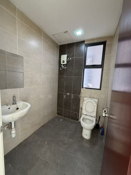 Kondominium untuk Disewa di Lido Residency - Yong Kelvin - Bathroom - PropertyGuru.com.my