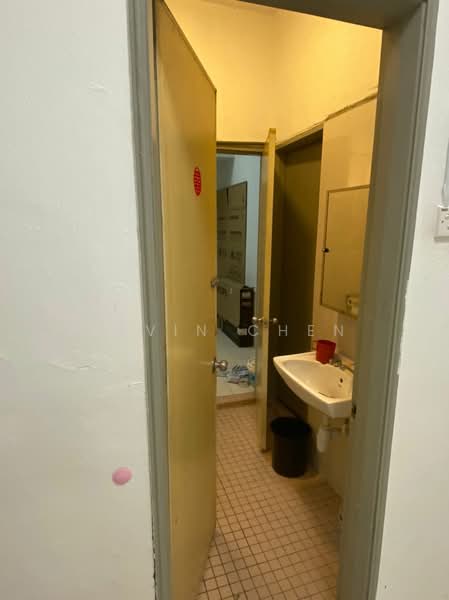 Kondominium untuk Dijual di Menara Seputih - Kevin Chen - Bathroom - PropertyGuru.com.my