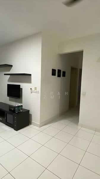 Pangsapuri untuk Disewa di Seri Pinang - Amirah Azmi - Living Room - PropertyGuru.com.my