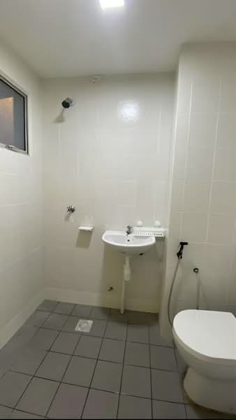 Pangsapuri untuk Disewa di Seri Pinang - Amirah Azmi - Bathroom - PropertyGuru.com.my