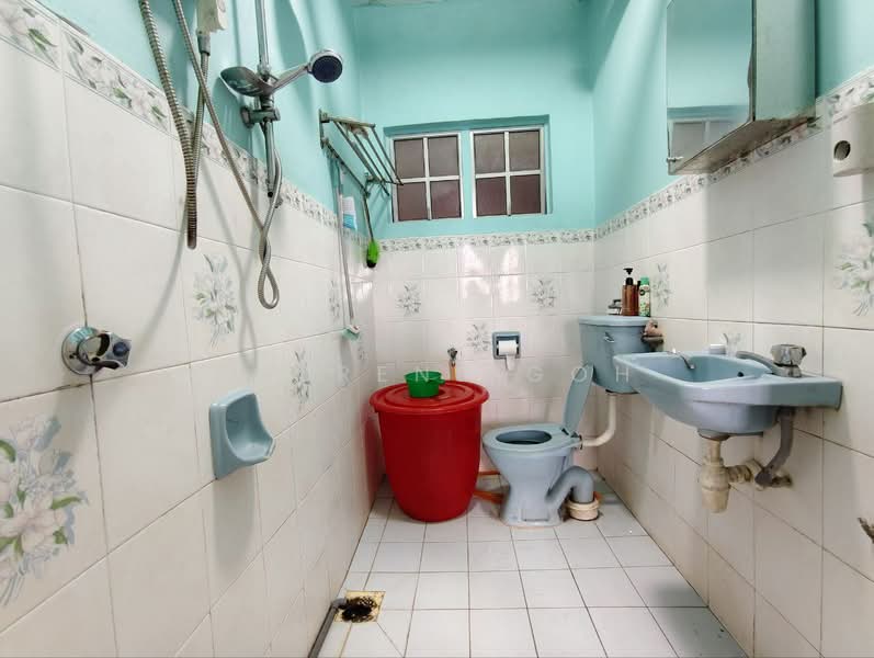 Pangsapuri untuk Dijual di Mewah Court - Sherene Goh - Bathroom - PropertyGuru.com.my
