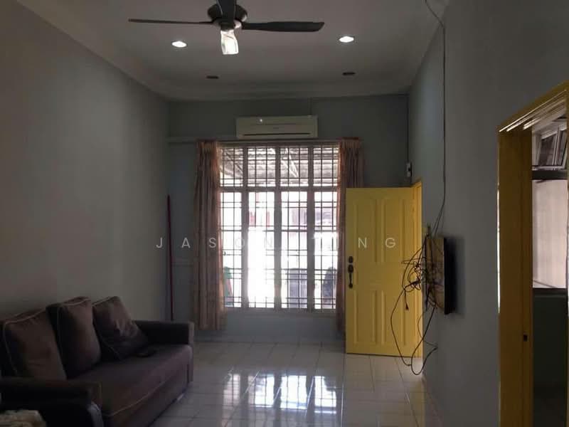 Rumah Teres 1 Tingkat untuk Dijual di Mutiara Rini (Skudai) - Jason Ting - Living Room - PropertyGuru.com.my
