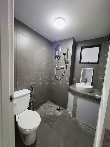 Condominium for Rent at Maxwell Towers - GAJENDRAN PONNAMPALAM - Bathroom - PropertyGuru.com.my