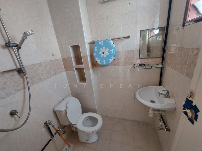 Condominium for Sale at Serina Bay - Tony Cheah - Bathroom - PropertyGuru.com.my
