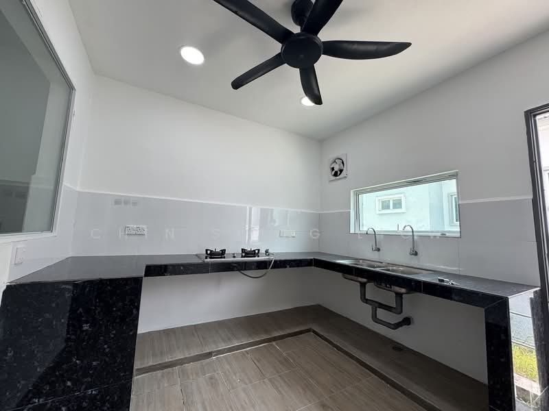 2-storey Terraced House for Sale in Taman Belimbing Harmoni (Durian Tunggal) - Chin Siang Liow - Kitchen - PropertyGuru.com.my