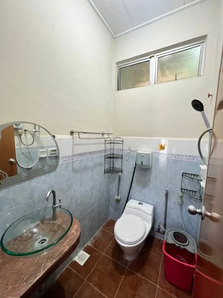 Rumah Teres 1 Tingkat untuk Dijual di Bandar Uda Utama (Johor Bahru) - Carson . - Bathroom - PropertyGuru.com.my