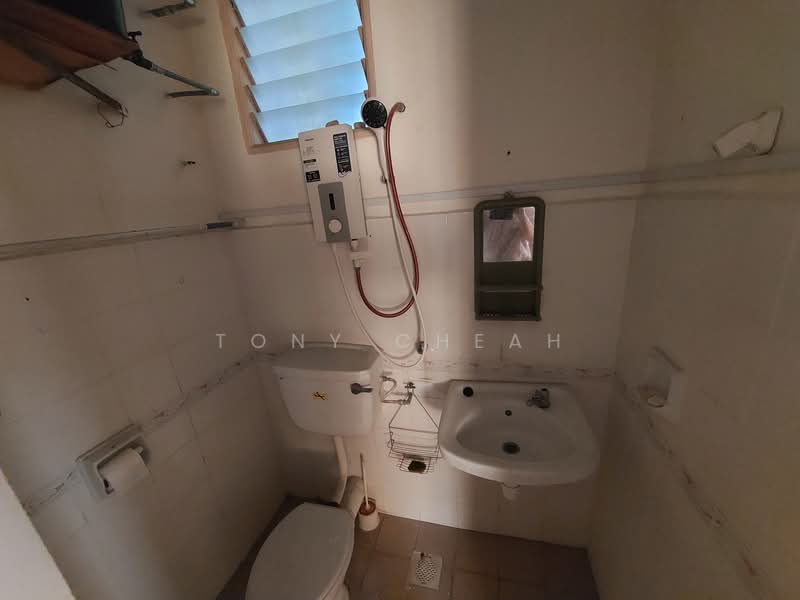 Apartment for Sale at Gambier Heights - Tony Cheah - Bathroom - PropertyGuru.com.my