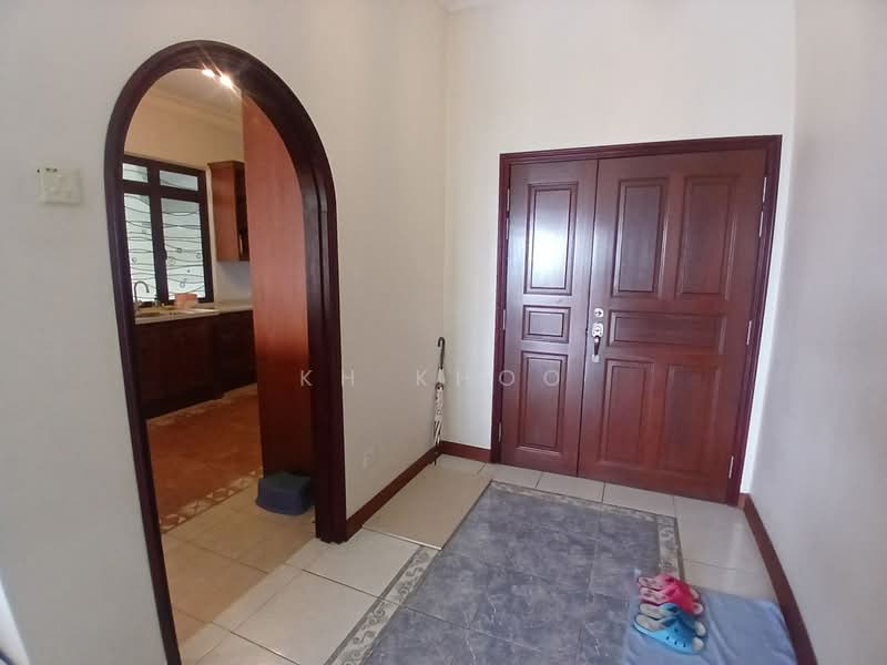 Kondominium untuk Dijual di Robson Condominium - KH Khoo - Entrance - PropertyGuru.com.my