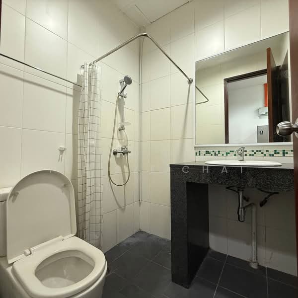 Condominium for Rent at Bay Resort Condominium - Yee Sze Chai - Bathroom - PropertyGuru.com.my