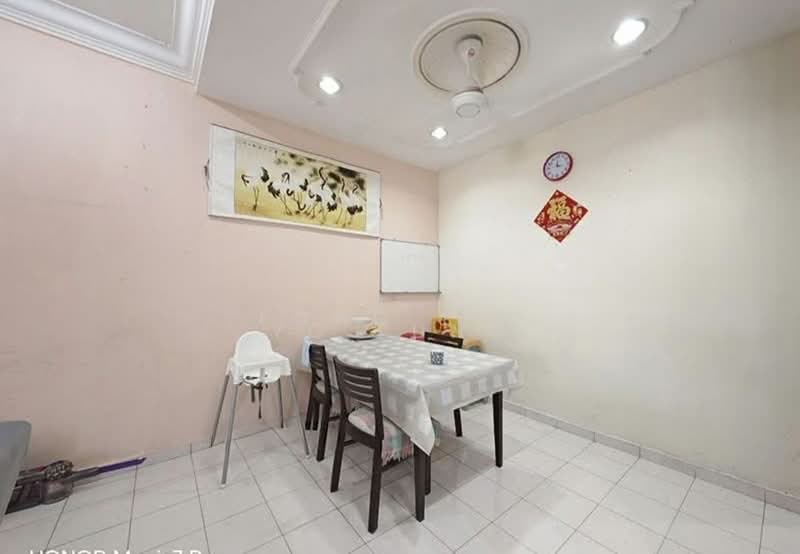 Rumah Teres 2 Tingkat untuk Dijual di Taman Setia Indah (Tebrau) - Fong Lik - Dining Room - PropertyGuru.com.my