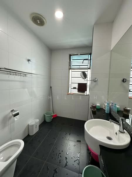 Rumah Kluster untuk Dijual di Bandar Putra (Kulai) - Michelle He - Bathroom - PropertyGuru.com.my