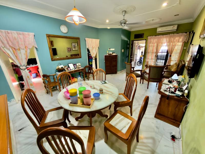 Townhouse for Sale in Alam Damai (Cheras) - Luqman Ramli - Dining Room - PropertyGuru.com.my