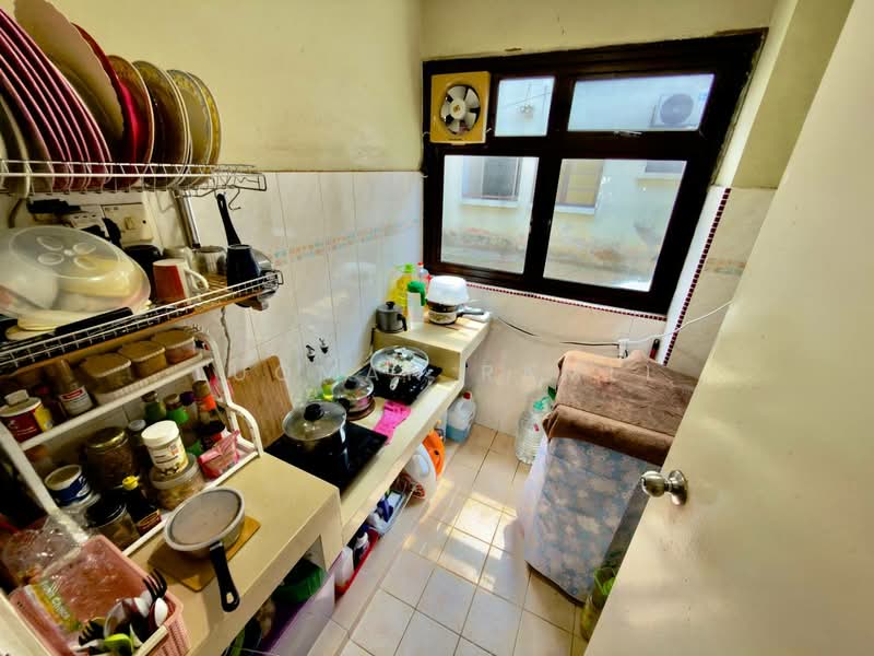 Townhouse for Sale in Alam Damai (Cheras) - Luqman Ramli - Kitchen - PropertyGuru.com.my