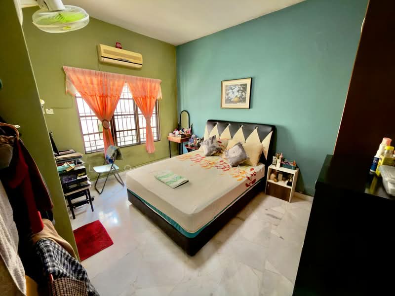 Townhouse for Sale in Alam Damai (Cheras) - Luqman Ramli - Bedroom - PropertyGuru.com.my