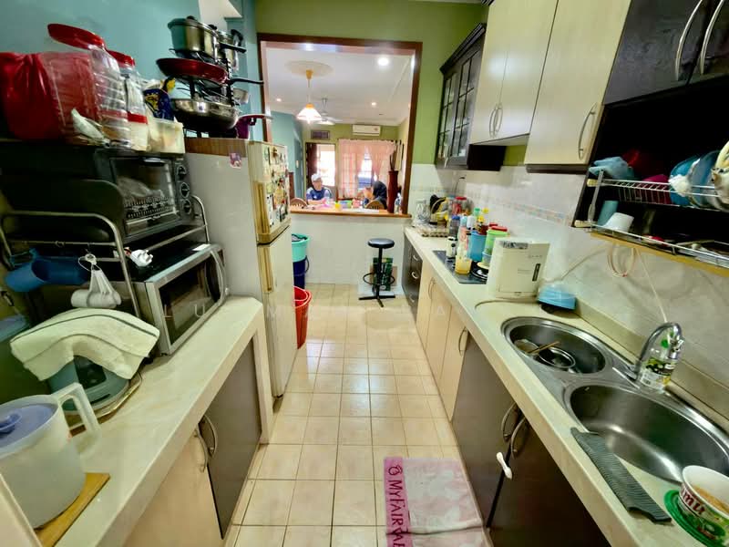 Townhouse for Sale in Alam Damai (Cheras) - Luqman Ramli - Kitchen - PropertyGuru.com.my