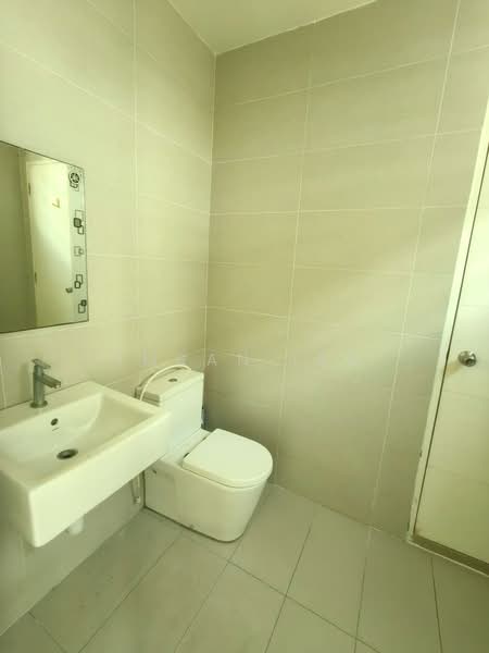 Terraced House for Sale in Bandar Sri Sendayan (Negeri Sembilan) - Imran Isa - Bathroom - PropertyGuru.com.my
