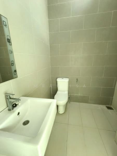 Terraced House for Sale in Bandar Sri Sendayan (Negeri Sembilan) - Imran Isa - Bathroom - PropertyGuru.com.my