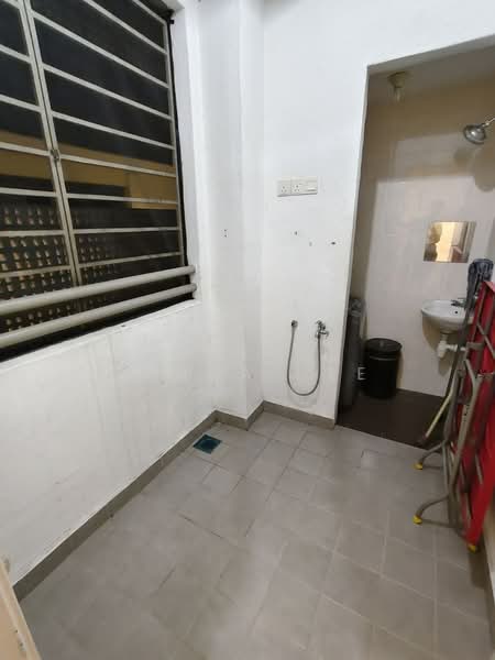 Condominium for Rent at Atmosfera Kondominium - Valerie Venna Hee - Bathroom - PropertyGuru.com.my