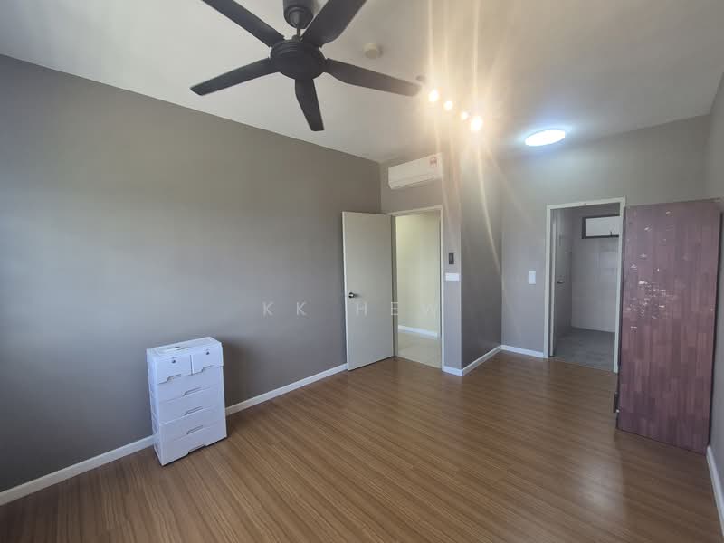 Kondominium untuk Disewa di Zahra Residensi - KK HEW - Bedroom - PropertyGuru.com.my