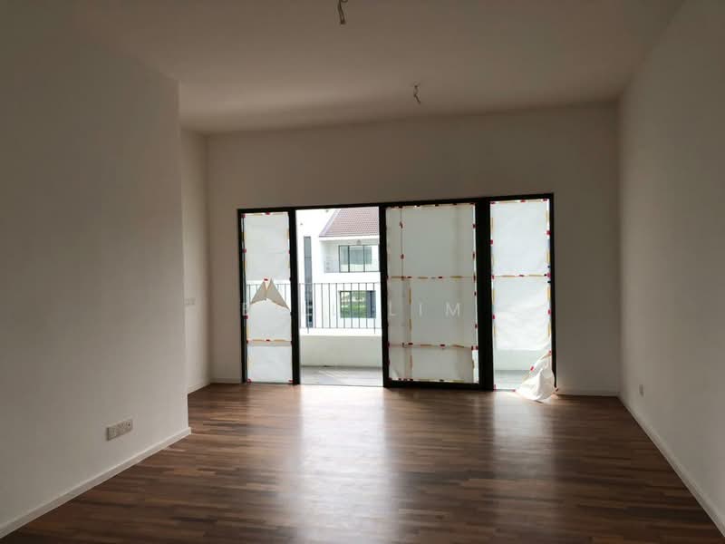 2.5-storey Terraced House for Sale in Anggun (Rawang) - Bill Lim - Balcony - PropertyGuru.com.my
