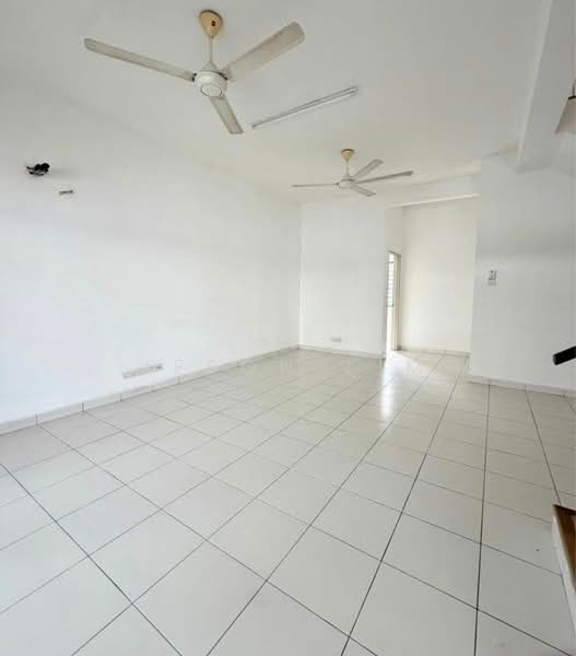 2-storey Terraced House for Sale in Bandar Bukit Raja (Klang) - Jeson Lim - Living Room - PropertyGuru.com.my