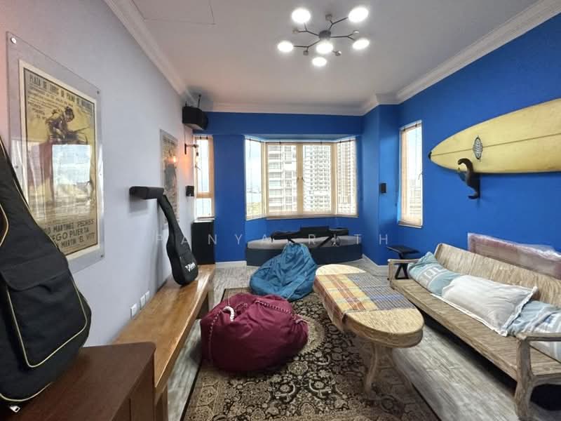 Kondominium untuk Dijual di Silverton Condominium - Panya Rith - Living Room - PropertyGuru.com.my