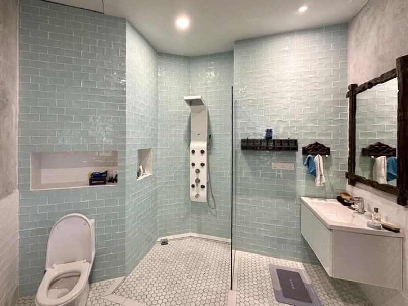 Kondominium untuk Dijual di Silverton Condominium - Panya Rith - Bathroom - PropertyGuru.com.my