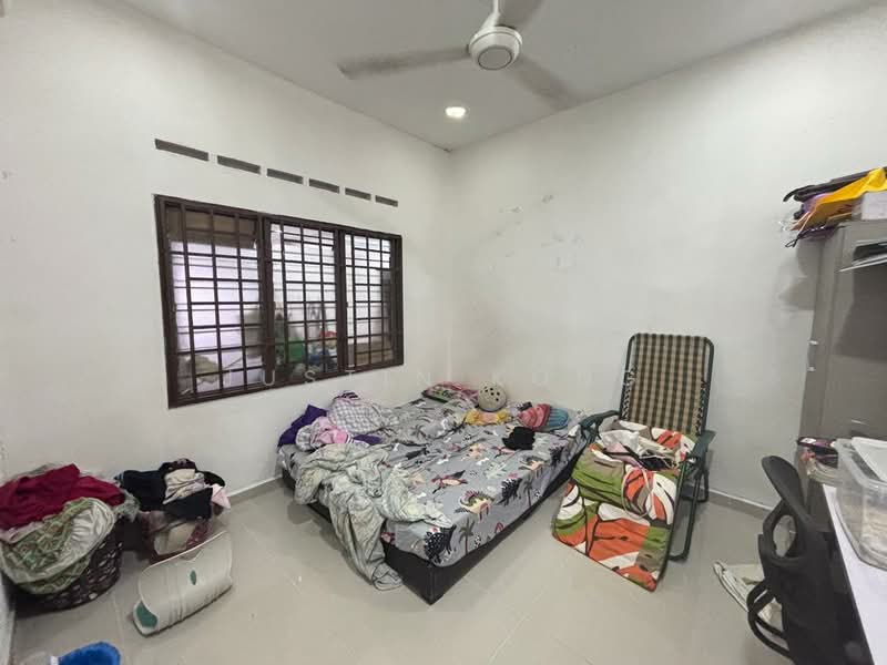 Rumah Teres 1 Tingkat untuk Dijual di Taman Puteri Wangsa (Ulu Tiram) - Justin Kong - Bedroom - PropertyGuru.com.my