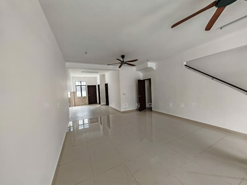 2-storey Terraced House for Rent in Seremban (Negeri Sembilan) - Weng Seong Yap - Living Room - PropertyGuru.com.my