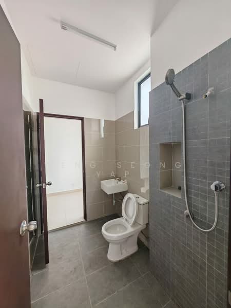 2-storey Terraced House for Rent in Seremban (Negeri Sembilan) - Weng Seong Yap - Bathroom - PropertyGuru.com.my