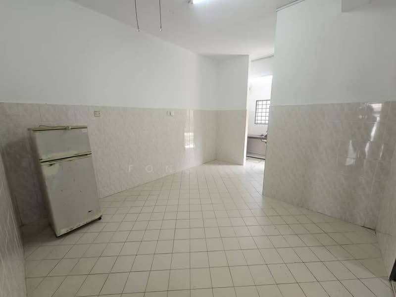 Rumah Teres 2 Tingkat untuk Dijual di Taman Pulai Utama (Skudai) - Fong Lik - Kitchen - PropertyGuru.com.my