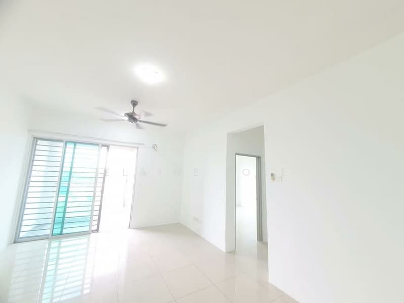 Pangsapuri untuk Dijual di Silk Residence - Elaine Loke - Living Room - PropertyGuru.com.my