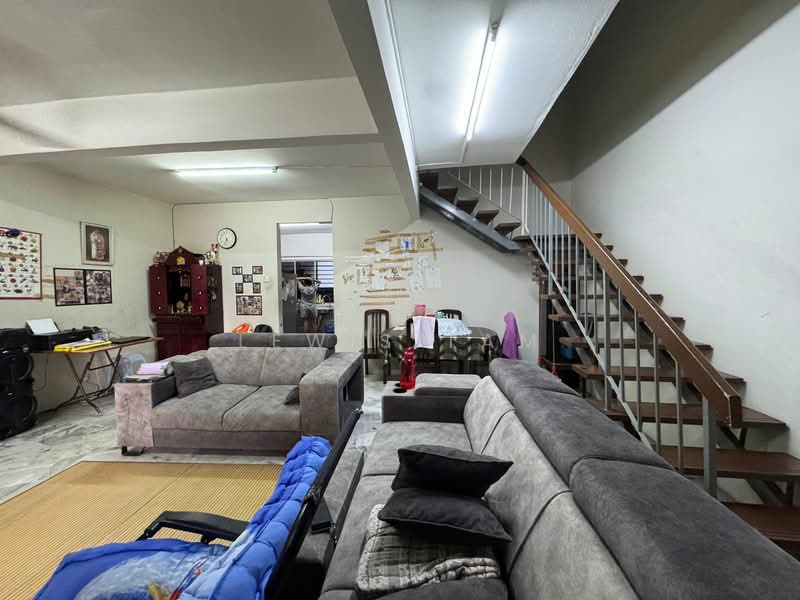 Rumah Teres 2 Tingkat untuk Dijual di Pandan Perdana (Cheras) - Lewis Tam - Living Room - PropertyGuru.com.my