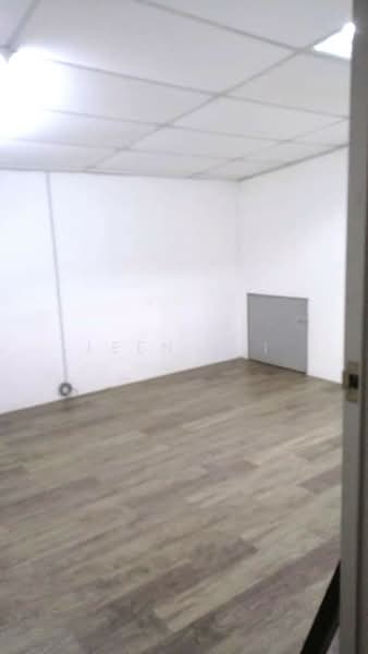 Factory for Rent in Taman Perindustrian Cemerlang (Ulu Tiram) - Leen Lai - Interior - PropertyGuru.com.my