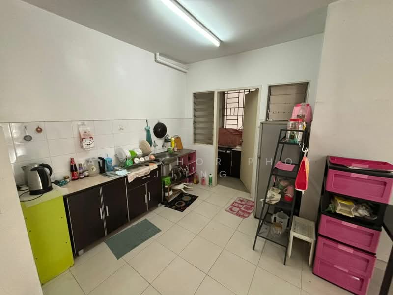 Apartment for Rent at Seri Baiduri - Jack Khor Phor Jiing - Kitchen - PropertyGuru.com.my