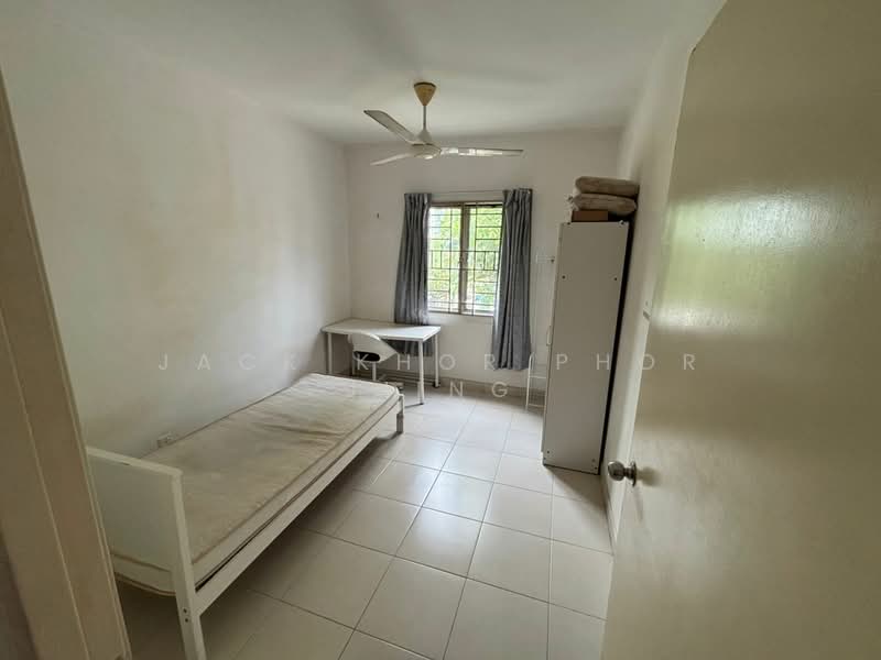 Apartment for Sale at Seri Baiduri - Jack Khor Phor Jiing - Bedroom - PropertyGuru.com.my