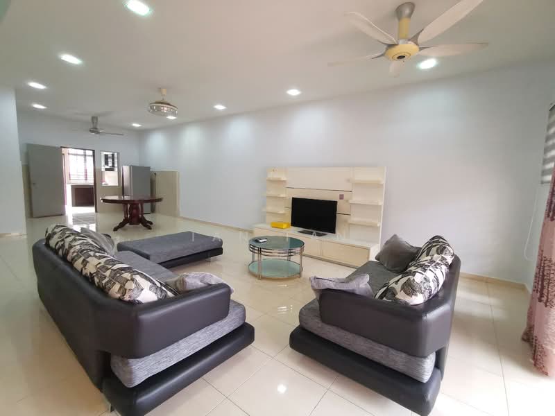 2-storey Terraced House for Sale in Taman Alam Putra (Seri Kembangan) - Ian Fan - Living Room - PropertyGuru.com.my