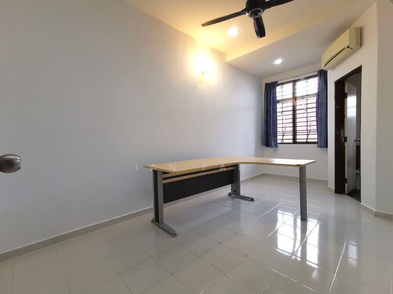 2-storey Terraced House for Sale in Taman Alam Putra (Seri Kembangan) - Ian Fan - Interior - PropertyGuru.com.my