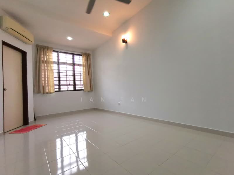 2-storey Terraced House for Sale in Taman Alam Putra (Seri Kembangan) - Ian Fan - Interior - PropertyGuru.com.my