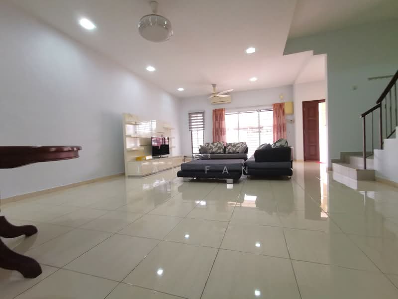 2-storey Terraced House for Sale in Taman Alam Putra (Seri Kembangan) - Ian Fan - Living Room - PropertyGuru.com.my