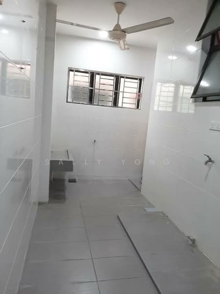 2-storey Terraced House for Sale in Klang (Selangor) - Sally Yong - Kitchen - PropertyGuru.com.my