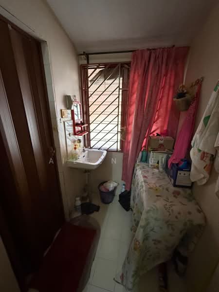 1-storey Terraced House for Sale in Taman Kempas (Tampoi) - Aileen Lui - Interior - PropertyGuru.com.my
